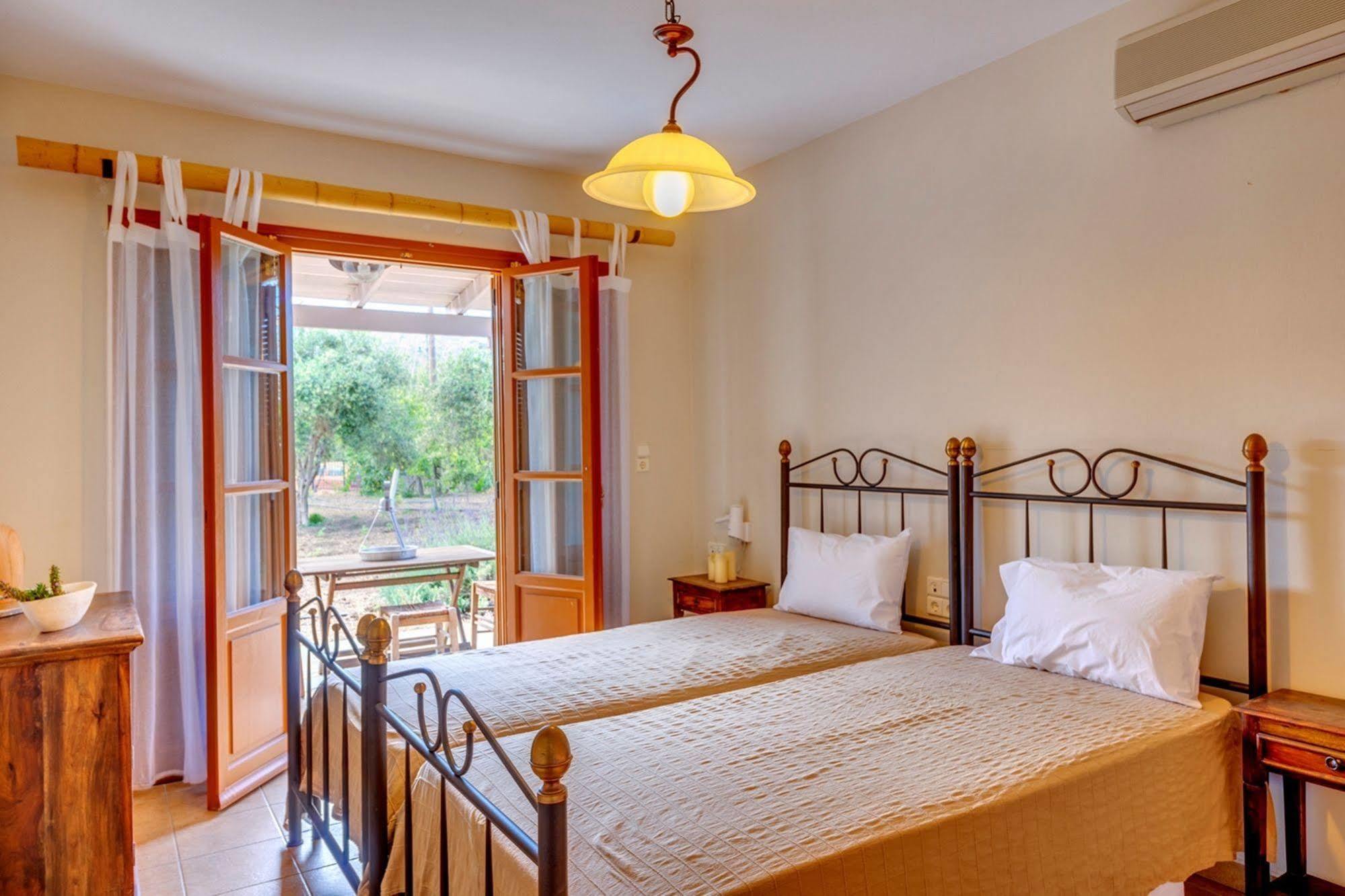 Villa Delona Engares Bagian luar foto
