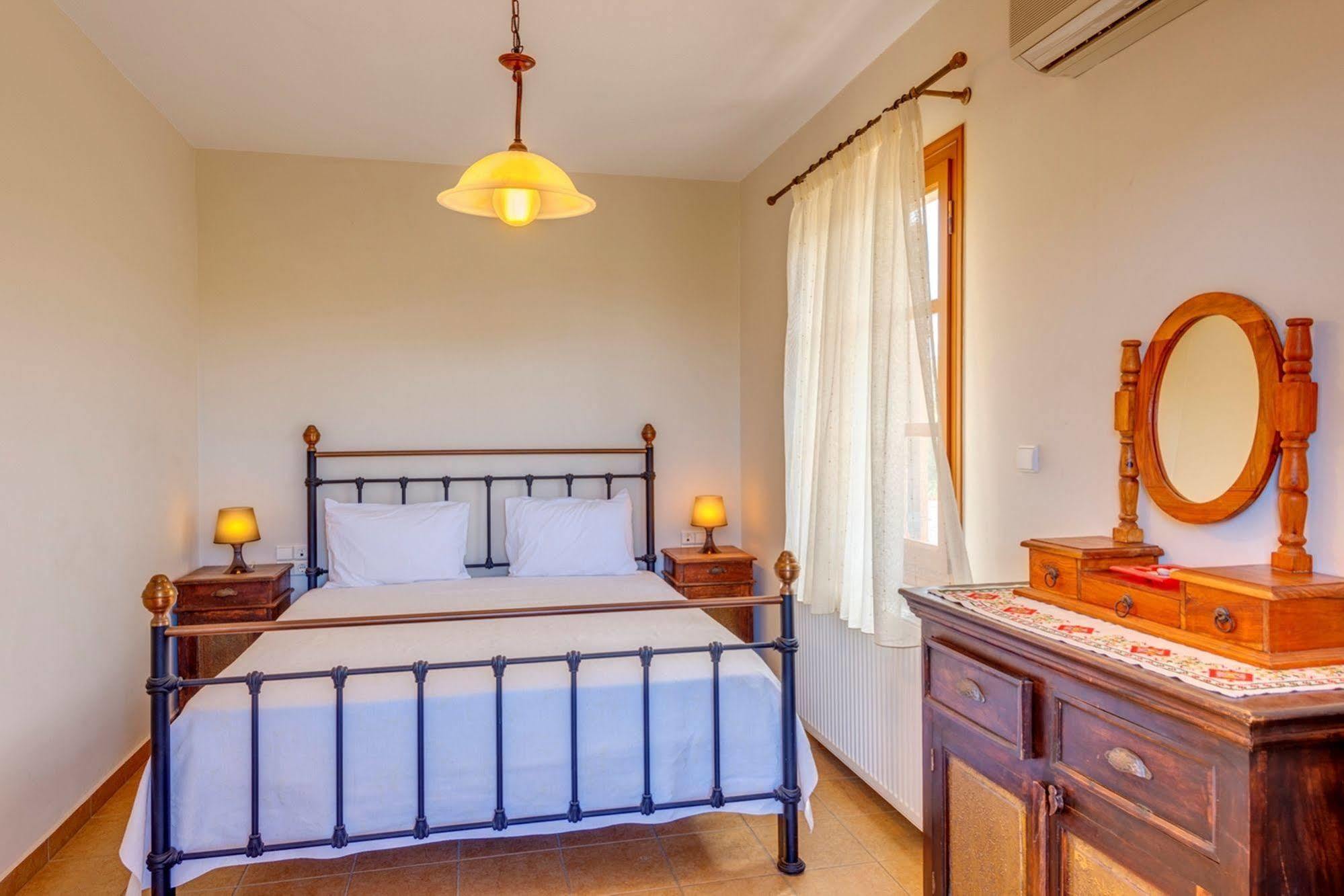 Villa Delona Engares Bagian luar foto
